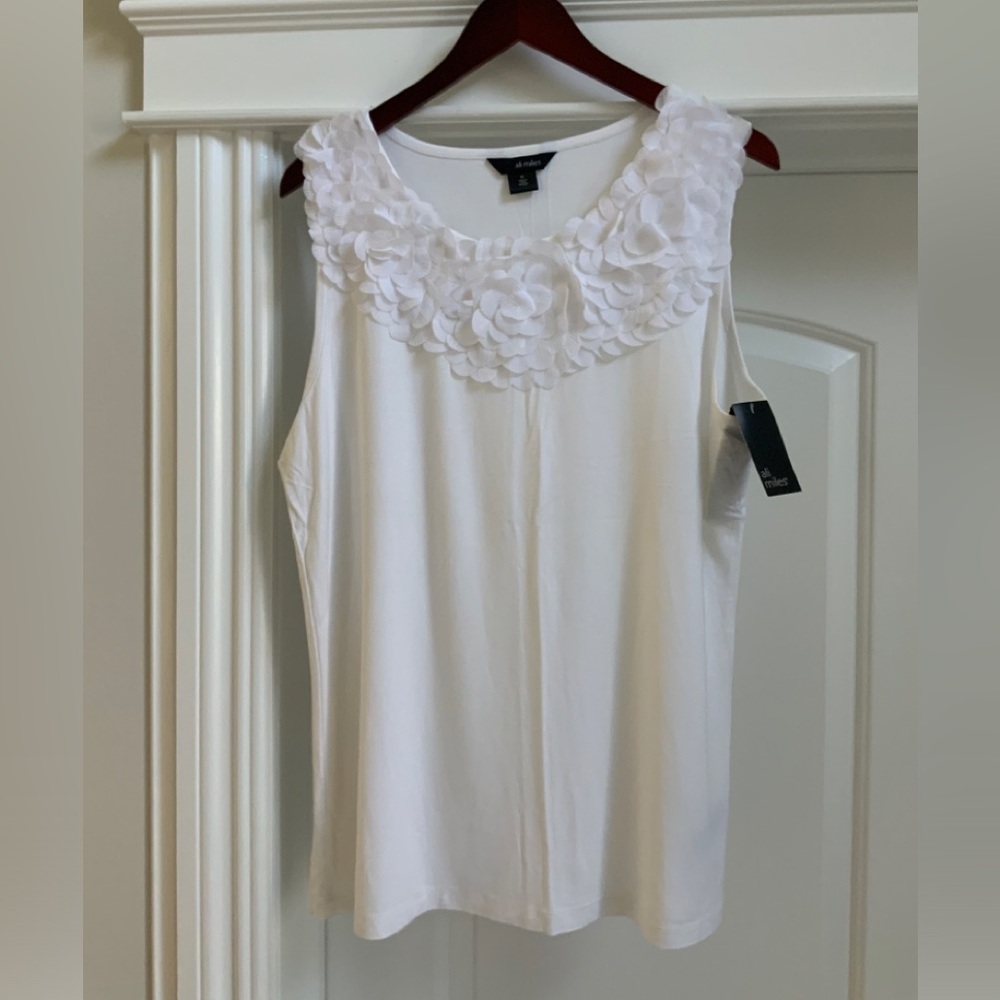 Ali miles tshirt